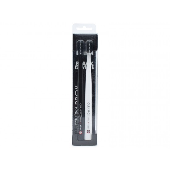 Curaprox Promo Black is White & White is Black Οδοντόβουρτσα για λευκά δόντια 2 τεμάχια