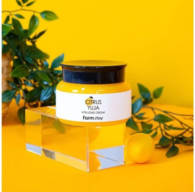 FarmStay Citrus Yuja Vitalizing Cream Αναζωογονητική Κρέμα για Πρόσωπο & Λαιμό & Ντεκολτέ 100gr